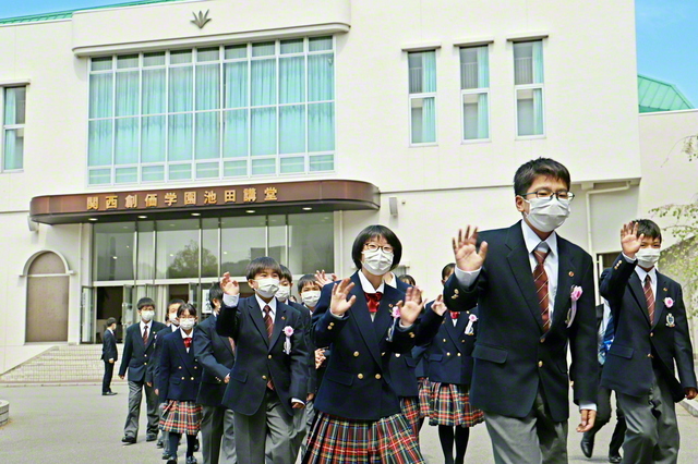 創価学園で入学式 東西の小学校でも晴れやかに式典 やっさんのブログ 創価学園で入学式 東西の小学校でも晴れやかに式典 やっさんのブログ