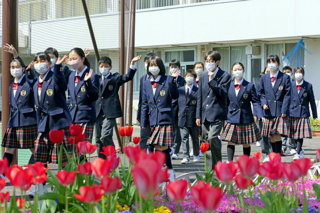 創価学園入学式への池田先生のメッセージ22 毎日が 始めの一歩 創価学園入学式への池田先生のメッセージ22 毎日が 始めの一歩