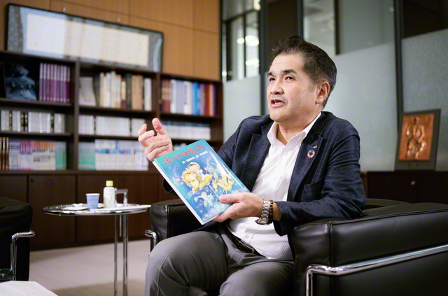 【希少】池田大作　先生　サイン入　記念　ゴールド　メダル　ナポレオン　展開催記念 Amazon.co.jp: 創価栄光賞 創価学会 記念メダル 創立60周年記念 池田