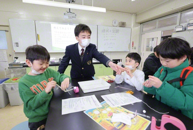 理科実験（創価中学校の2024年3月のオープンキャンパスから）