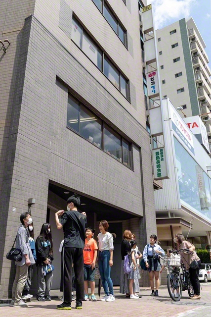 未来部勤行会の会場である豊島長崎会館の前で