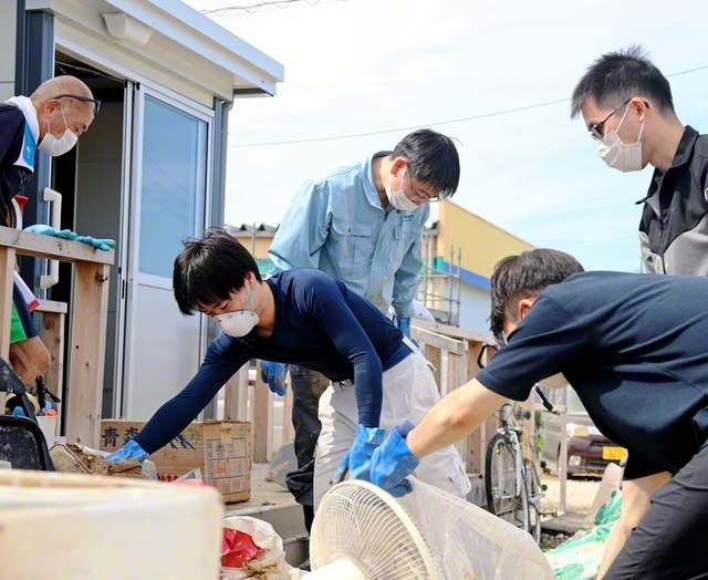 かたし隊を受け入れた長井均さんは、元日の地震で被災し、移り住んだ仮設住宅で床上浸水の被害に遭った