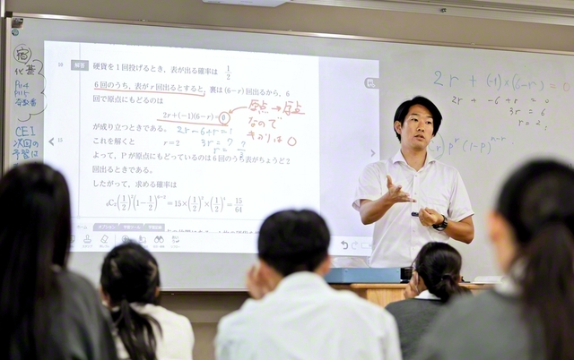 週2回、実施される7限授業（英語・数学）