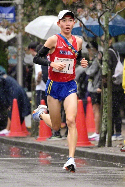 チームをけん引する快走で区間賞に輝いた1区・田村選手
