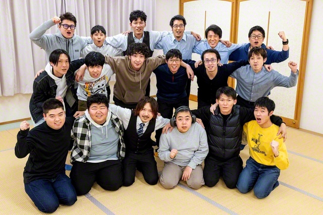 北九州総県・八幡西本陣区男子部の活動者会に集まったニューパワーたち（北九州文化講堂で）