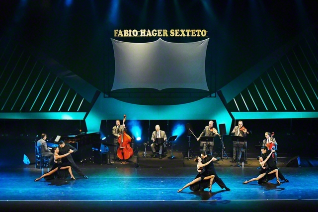 六重奏団「ファビオ・ハーゲル・セステート」による民音タンゴ公演。観衆からは「モダンな演出に心が躍りました」等の感想が（名古屋市内で）
