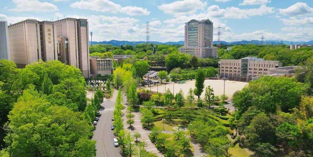 世界市民として社会に貢献する人材を育む創価大学（東京・八王子市）