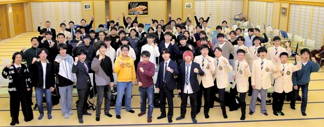 学生部ありて、創価の人材城は築かれる。皆が知勇兼備の民衆指導者に！（先月、京都学生部の集い）