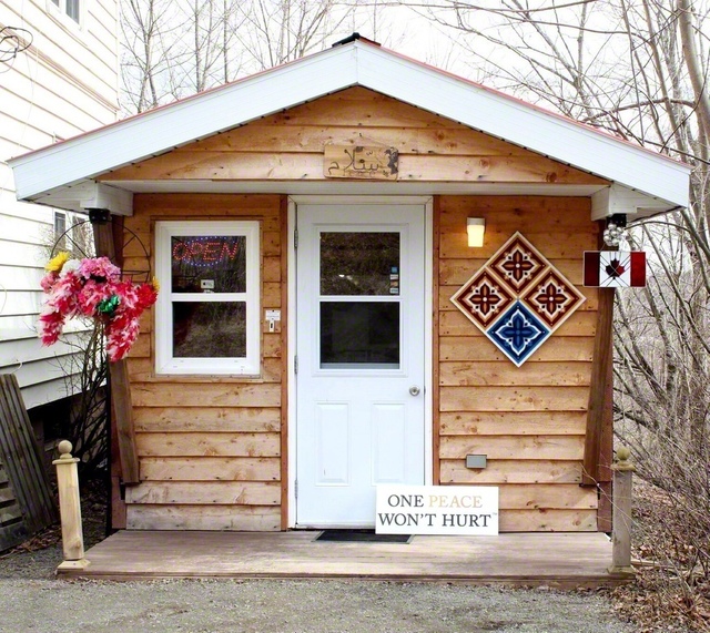 住居の隣に建てた初期のチョコレート工房