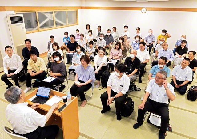 原田会長と共に勇躍前進を誓い合った西堀地区と西堀南地区の友（さいたま市内で）