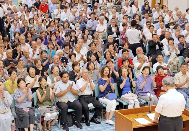 常勝の関西魂に燃える総兵庫の地区部長・地区女性部長会。執念の拡大劇で創価の正義を満天下に示しゆく！（兵庫池田文化会館で）