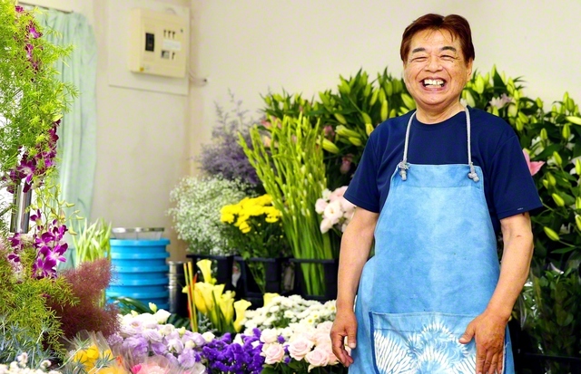 【よこおか花壇】誠実な、そして感謝の心を込めた仕事ぶりで信頼を築き、長く愛される生花店を営む横岡さん