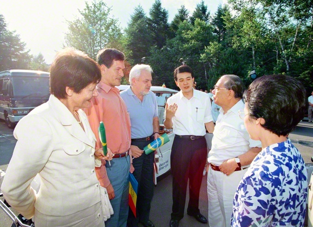 1994年8月、池田先生ご夫妻は、アタイデ氏の家族と旧交を温めた（長野研修道場で）