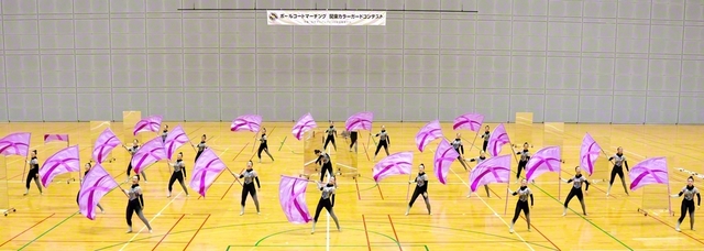 躍動の舞を披露し、全国大会の出場を決めた創価エアレンデル（埼玉・彩の国くまがやドームで）