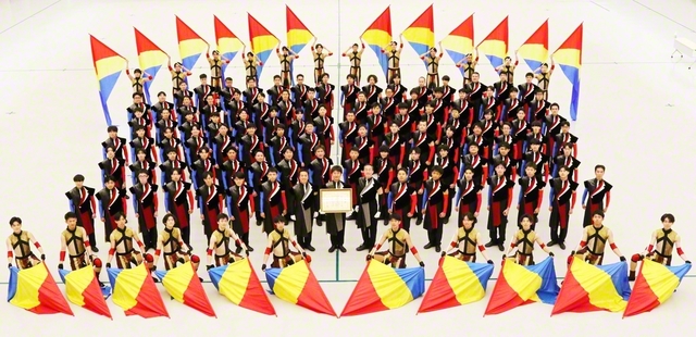 「内閣総理大臣表彰」を受けた音楽隊の創価ルネサンスバンガードが、さらなる躍進を誓って（東京・東大和市の創価青年音楽センターで）