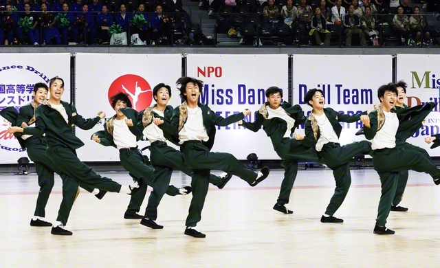 東京高の男子ダンス部が熱演。部門第3位に輝いた