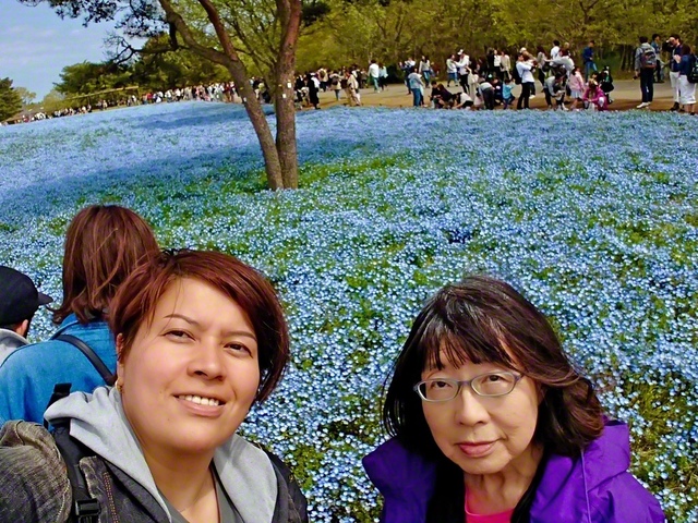 宮坂さんが母の佳津子さんと