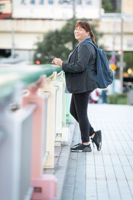 広告会社で働く宮坂佳織さん。相次ぐ困難を飛躍のバネに変えてきた