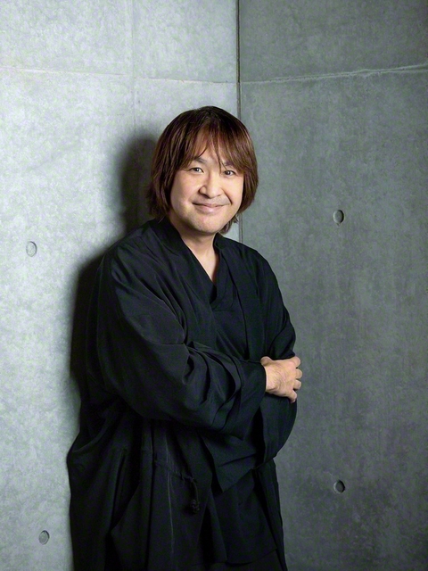 演出の深作健太さん