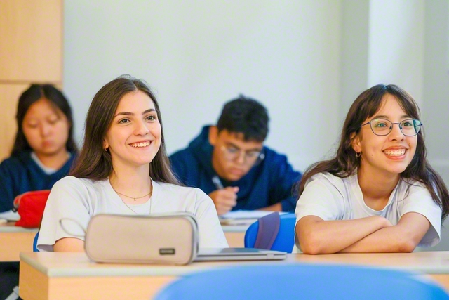 少人数だからじっくり学べる。だから分かる。だから楽しい