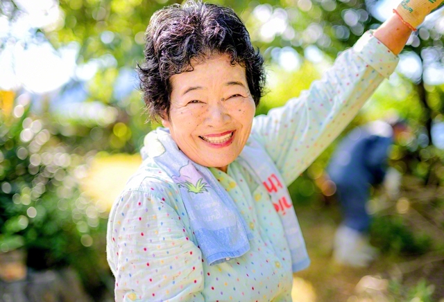 「元気の秘訣は？」と尋ねると「信心根本。師匠一筋」と池本さん。「常に自身を見つめ、境涯革命に挑みます」