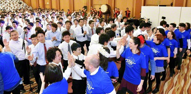 2018年12月、欧州と東北の青年部の代表が一堂に会して行われた青年友好総会（仙台市の東北文化会館で）