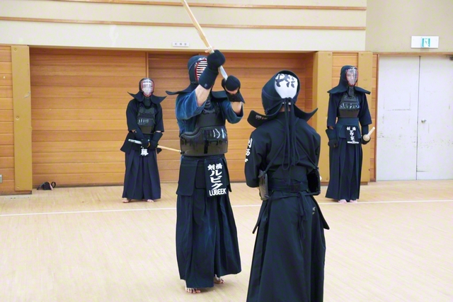 真剣に竹刀を交えた国際交流稽古会