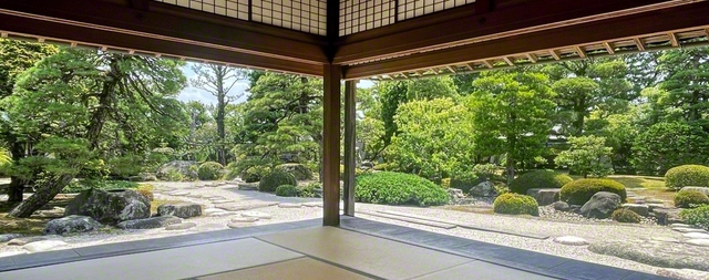 出雲市指定文化財の「出雲流庭園」。出雲の文化と伝統を今に伝える「出雲文化伝承館」（島根県出雲市浜町520）で公開。詳細はHPへ