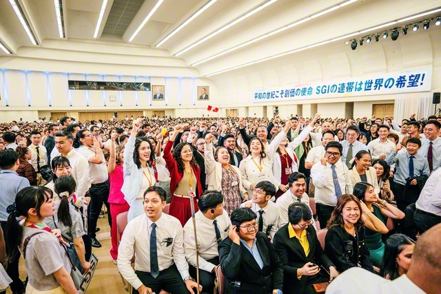 池田先生が世界広布の第一歩を踏み出して65周年。世界192カ国・地域で地涌の同志が陸続と！（本年9月のSGI青年研修会から）
