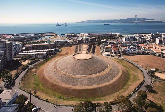 明石海峡大橋も一望できる隠れた絶景スポット（提供:神戸市文化財課）