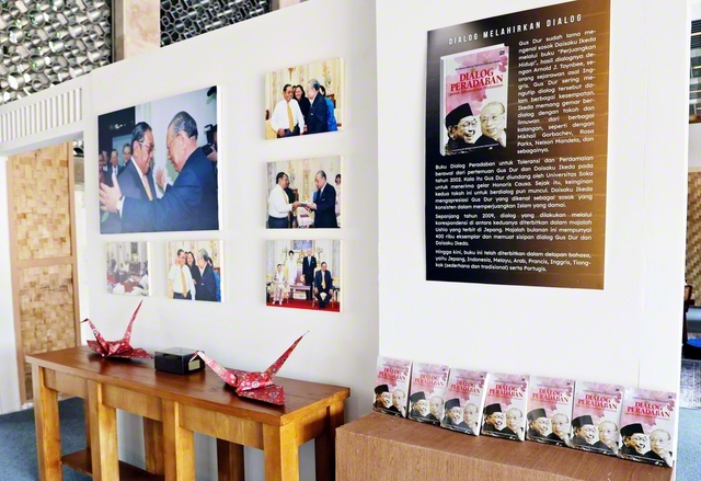 展示会場は「家の玄関」「応接間」「書斎」「対話の間」「アクティビティルーム」の五つのゾーンから構成されている