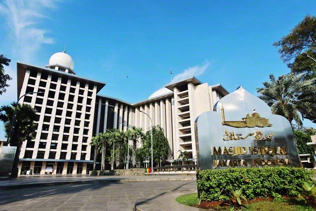 会場の「イスティクラル・モスク」。首都ジャカルタの中心部に立つ