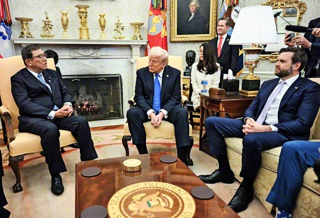 今年2月に開催された日米首脳会談。左から石破茂首相、ドナルド・トランプ大統領、J・Dヴァンス副大統領=AFP時事