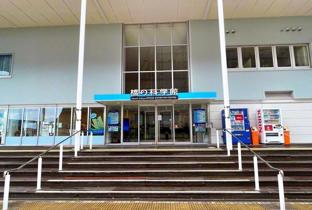 科学館内では、日本の橋の技術を展示