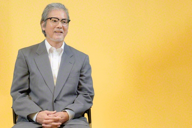 取材に応じる唐沢寿明さん