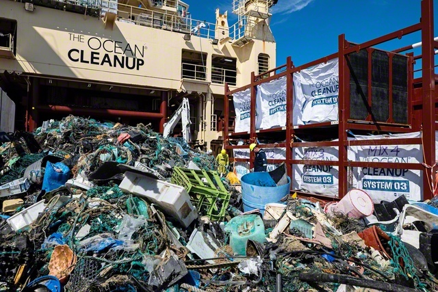 オーシャン・クリーンアップが回収した海洋プラスチックごみ