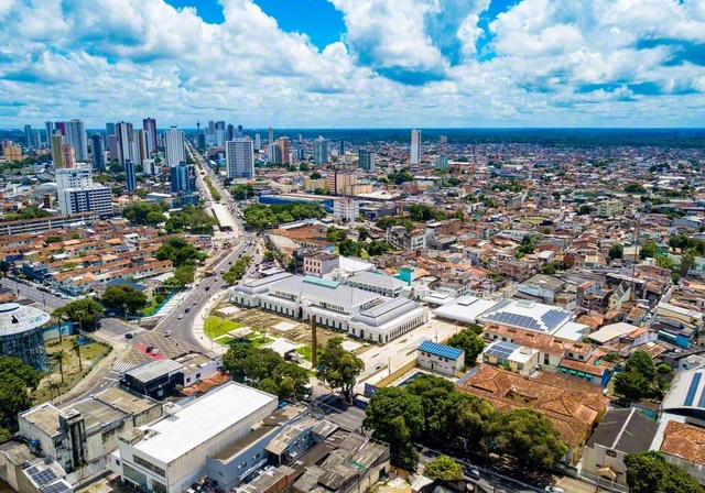 ベレン中心部の街並みを望んで