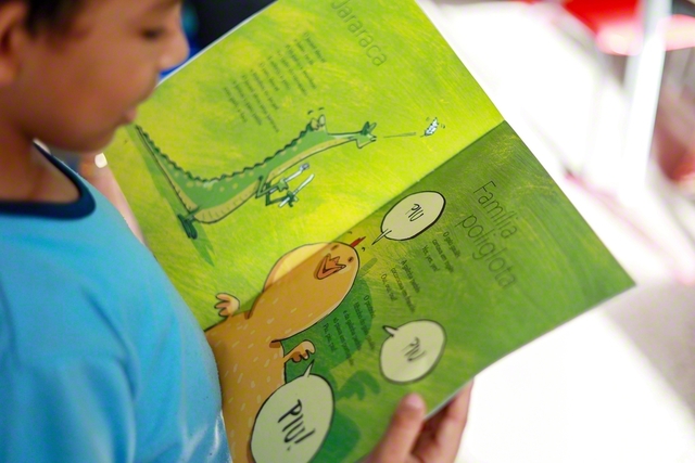 「これ読みたい！」。好きな本を手に取って