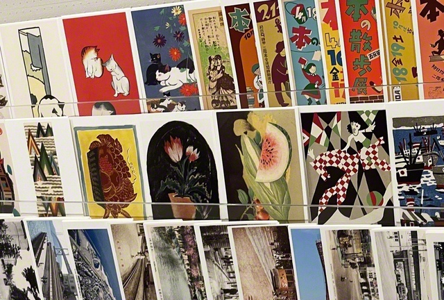 各種の復刻絵葉書は購入することが可能