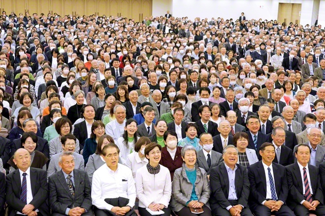 地域部の首都圏大会が晴れやかに。北関東をはじめ、山梨、静岡、新潟、長野の遠来の友も駆け付けた(東京戸田記念講堂で)