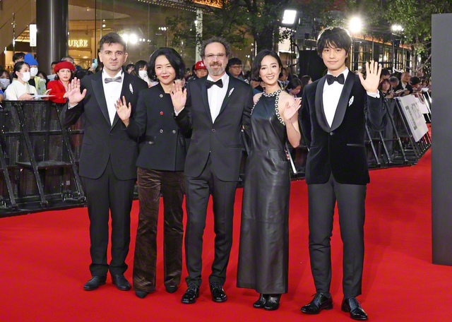 コンペティション部門
審査委員長:カルロ・シャトリアン
審査委員:齊藤工