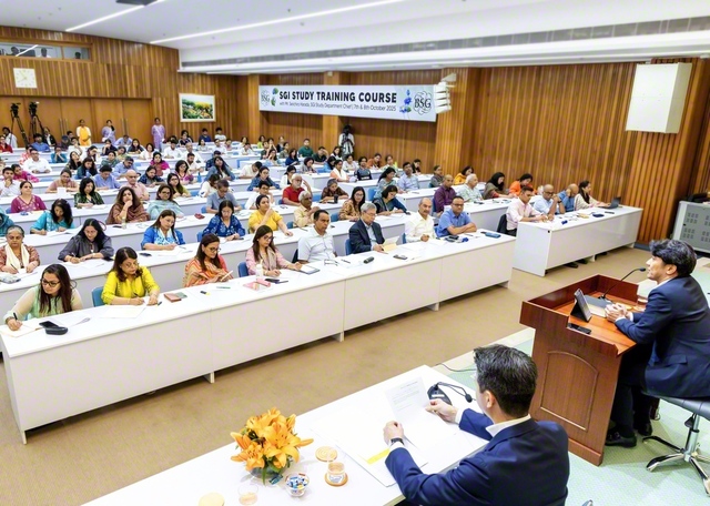 行学の二道で希望の前進！――求道の息吹にあふれたインドの教学研修会（8日）