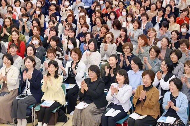 決意あふれる第2総東京女性部の集い（府中文化会館で）