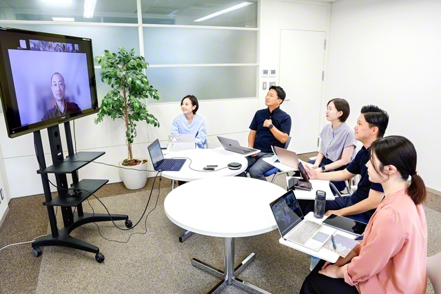 ウェブ会議を使って、創価学会の青年世代と哲学者の苫野一徳さんが、哲学対話の「本質観取」を実践した（本年9月）