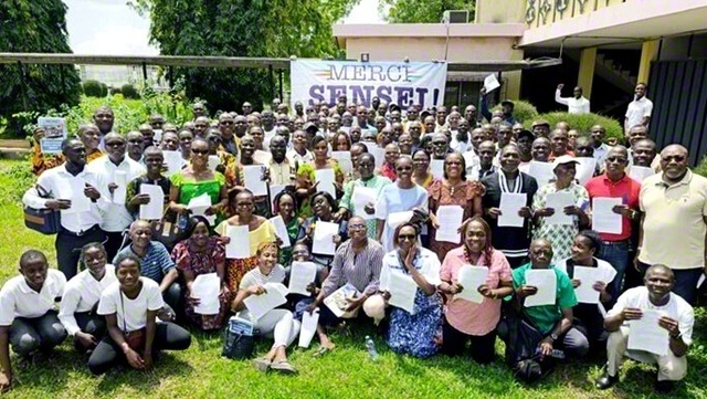 コートジボワールで行われた先行試験。実力試験の試験官を担うリーダーが先んじて受験した（10月5日）