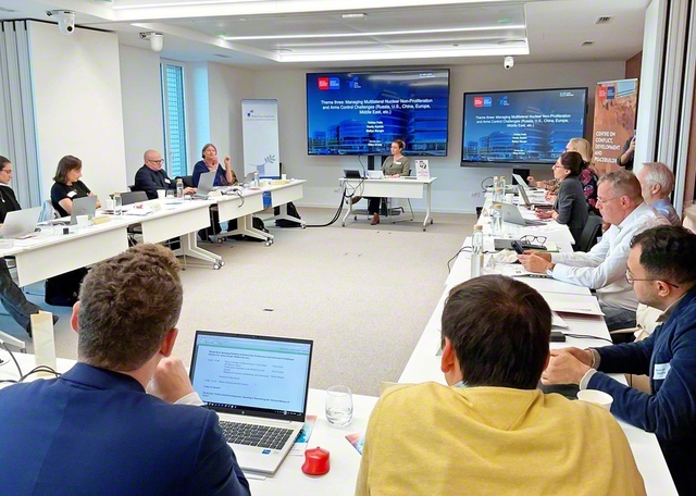 戸田記念国際平和研究所とCCDPによるワークショップ。“核の未来”を巡り、活発な議論を交わした（10月30日、スイス・ジュネーブで）
