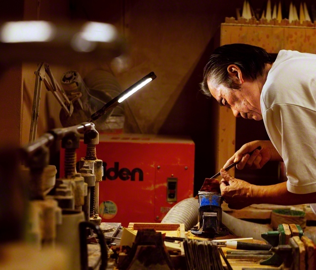 削り粉にまみれながら腕を磨いてきた