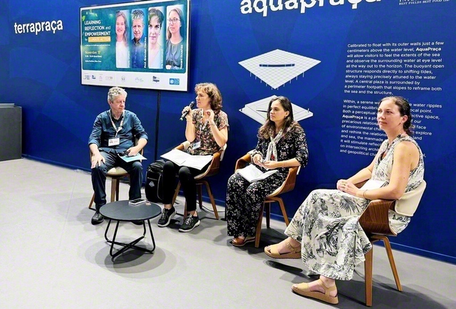 イタリアパビリオンでの対話イベント。気候変動対策強化に向けた課題や成功事例などを共有した（17日、ベレン市内で）