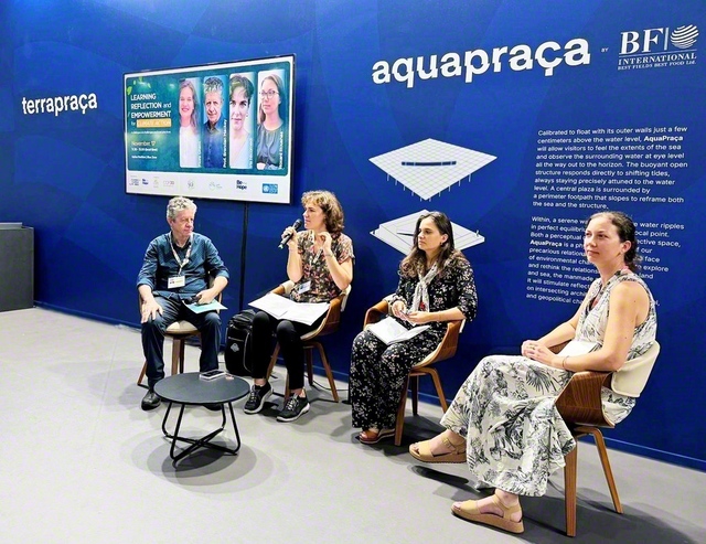 イタリアパビリオンでの対話イベント。気候変動対策強化に向けた課題や成功事例などを共有した（17日、ベレン市内で）