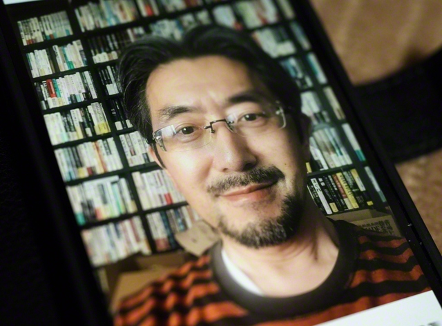 ひげを伸ばす和重さん